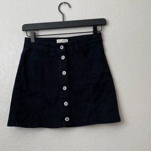 Sky and Sparrow black button skirt